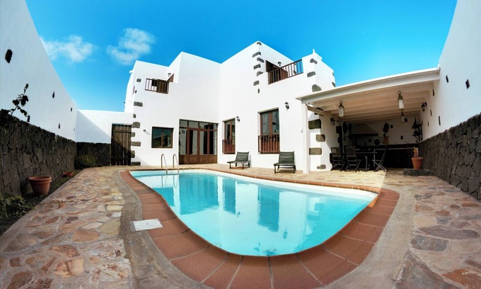 Tajaste House | Homerez - Charming House in Tinajo with Private Pool