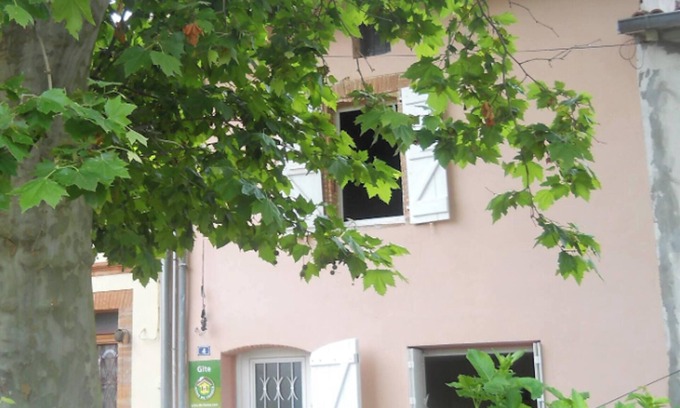 Aignes House | Homerez - Charming house in Aignes with garden and BBQ
