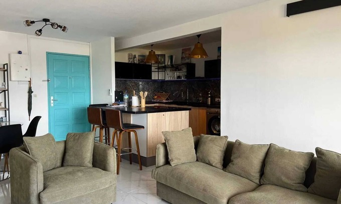 Ducos Apartment | Homerez - Cozy Apartment in Ducos