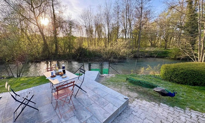 Authuille Ski Chalet | Homerez - Cozy Chalet with River View - 62 m²