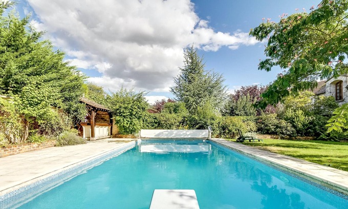 Saint-Germain-sur-Ecole House | Homerez - House for 3 ppl. with swimming-pool at Saint-Germain-sur-École