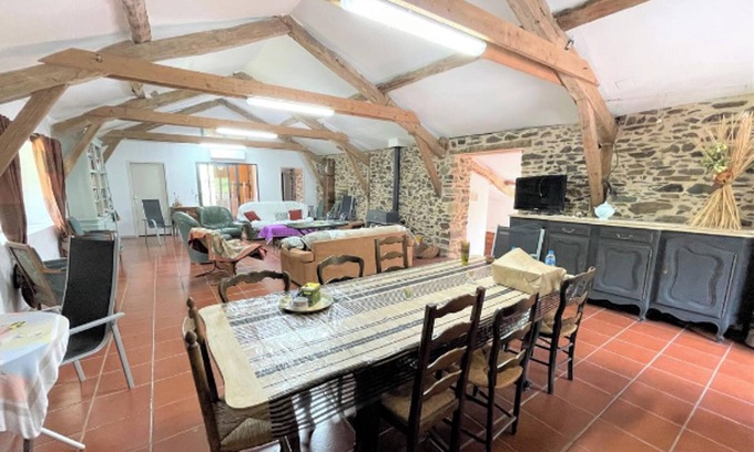 Bagnac-sur-Cele House | Homerez - House in Bagnac-sur-Célé.