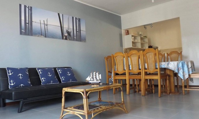 Wolmar Apartment | Homerez - Seaview Apt Flic en Flac