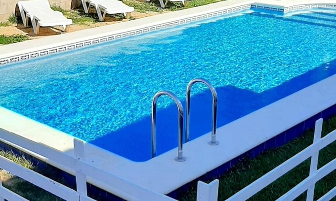 Conil de la Frontera House | Homerez - Spacious house 3 km away from the beach for 8 ppl. with swimming-pool