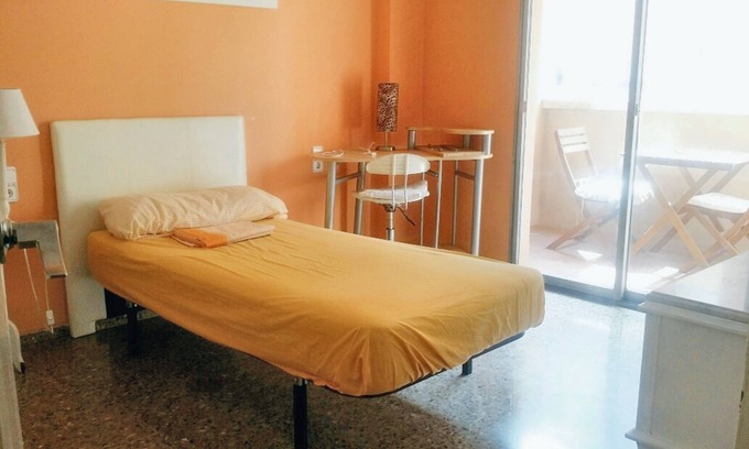 Benimaclet Apartment | Homerez - Spacious Apartment with Garden in Valencia