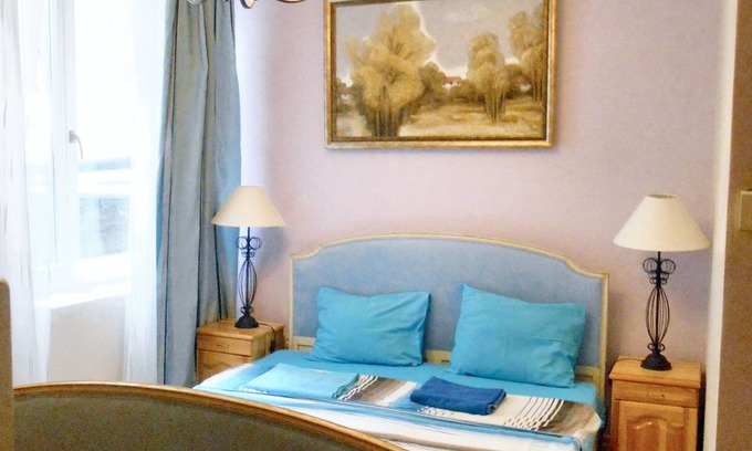 Sofia City Center House | Homerez - Spacious House in Central Sofia with Garden