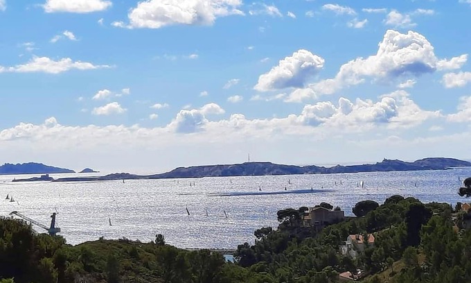 L'Estaque Apartment | Homerez - Studio 5 km away from the beach for 2 ppl. with sea view at Marseille