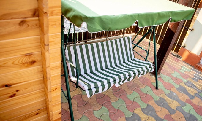 Constanta Apartment | Homerez - Studio 500 m away from the beach for 2 ppl. with garden at Constanța