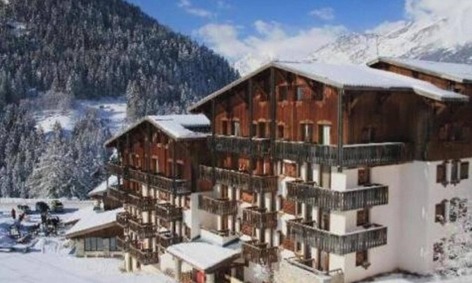 Valfrejus Apartment | Homerez - Studio in Modane mountain view