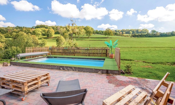 Sapogne-et-Feucheres Villa | Homerez - Villa in Sapogne-et-Feuchères