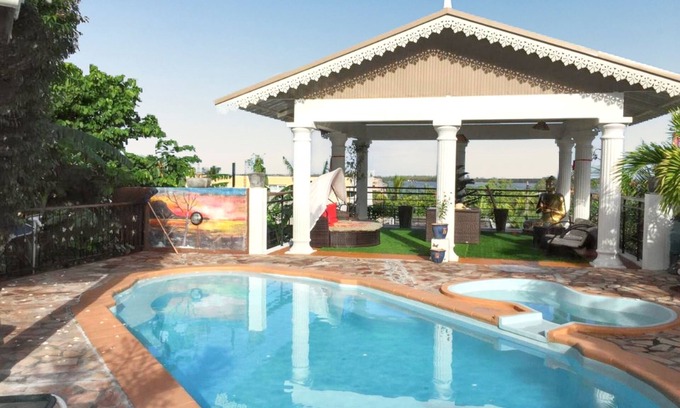 La Gaulette Villa | Homerez - Villa in La Gaulette