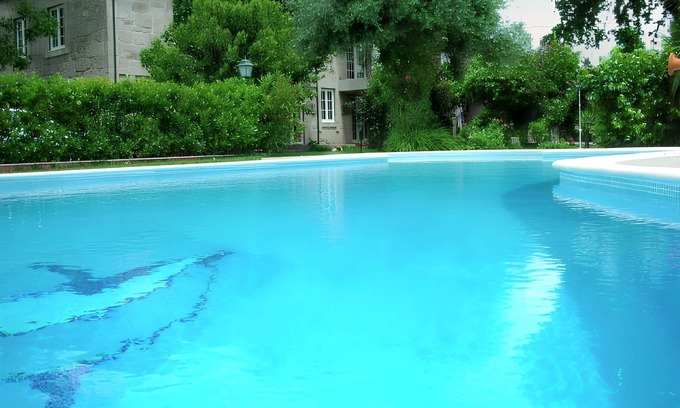 Pedraca Villa | Homerez - Villa in Pedraça, pool