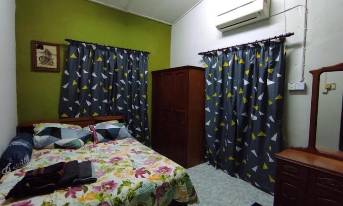 Parit Buntar House | Homestay Opah Parit Buntar, Perak