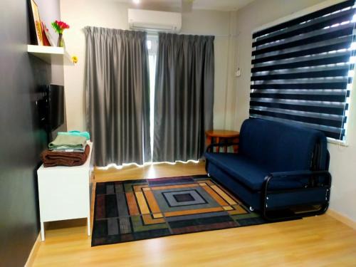 Tanjung Tanah Merah Apartment | Homestay WaDi 2 apartment with pool near beach