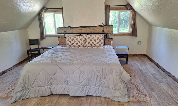 Susitna North House | Homestead cabin East