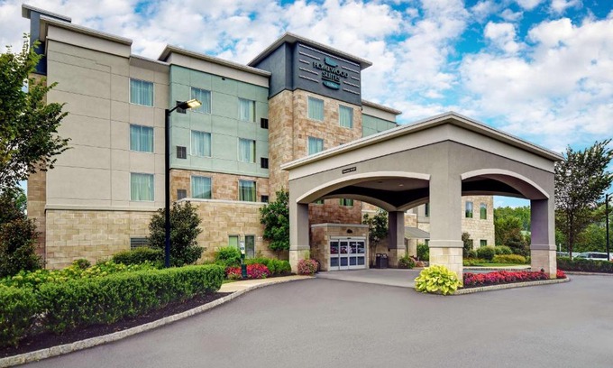 Hamilton Hotel | Homewood Suites by Hilton Hamilton, NJ