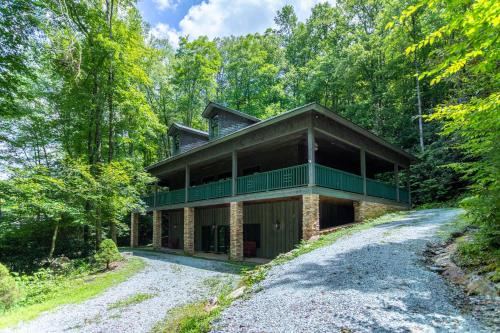 Foscoe House | Honey Bear Haven