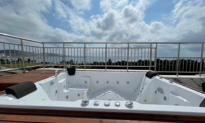 Bar Apartment | Honeymoon Apartman