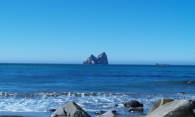 Gold Beach House | Honeymoon Cove- Exclusive Beach, Ocean View & Spa