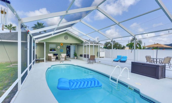 Sebring House | Hoop, Swim, Grill & Chill: Family Oasis in Sebring