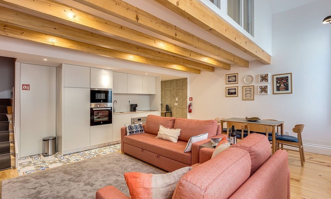 Paranhos Apartment | Hopstays - Oporto Tiles 2