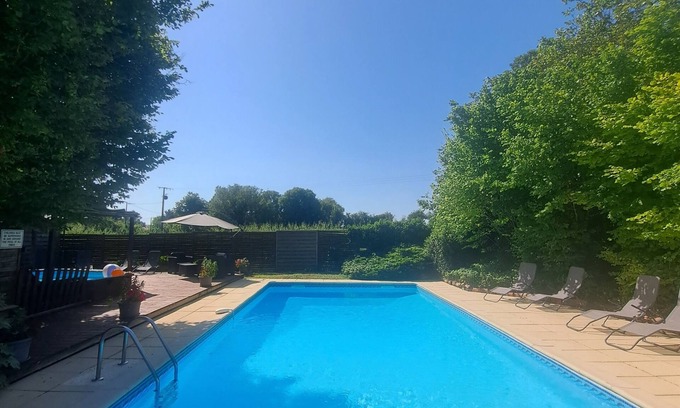 Saint-Pierre-de-Juillers Cottage | 'Horloge' La Grange du Moulin - Exclusively families, heated pool, garden, wifi