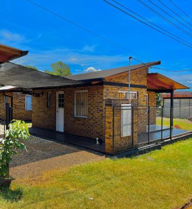 Jardin America House | Hospedaje Arroyito