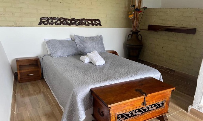 Moniquira House | Hospedaje Hornilla