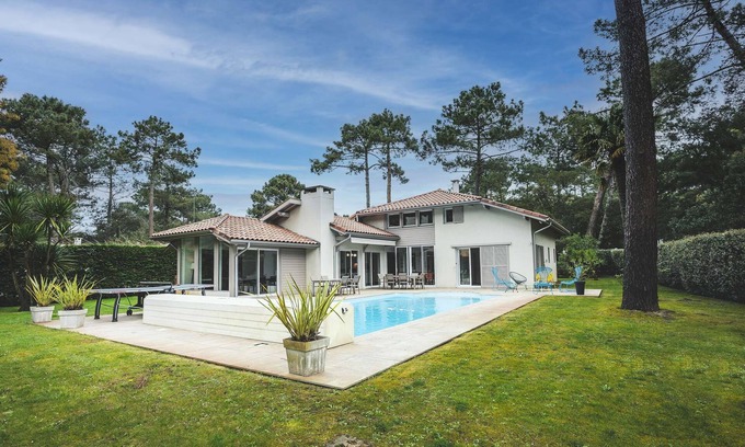 Soorts-Hossegor House | Hossegor "EMACHETHACO" Superb luxury villa with heated swimming pool for 10 people.