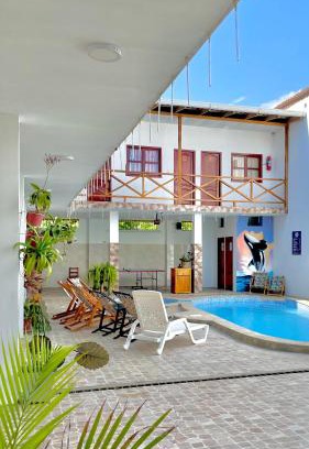 Montanita House | Hostal Laurita Beach
