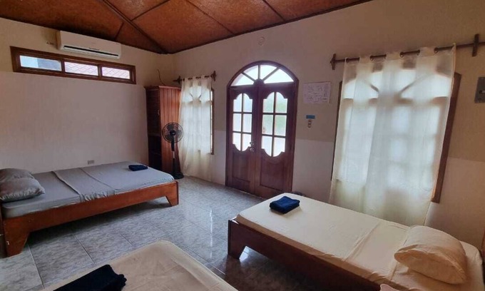 Puerto Villamil Hotel | Hostal Neptuno - Poseidon