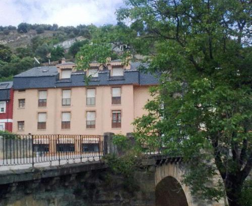 Villafranca del Bierzo House | Hostal Restaurante Méndez