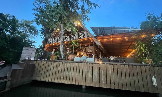 Livingston Hostel | Hostel ∙ 8 guests