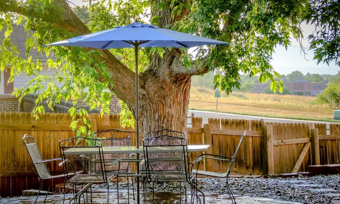 Acres Green House | Hot Spot for Shopping, Dining, Business and Light Rail