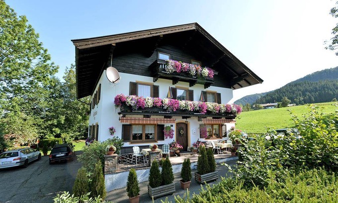 Schwendt Hotel | Hotel ∙ Double room, shower, balcony