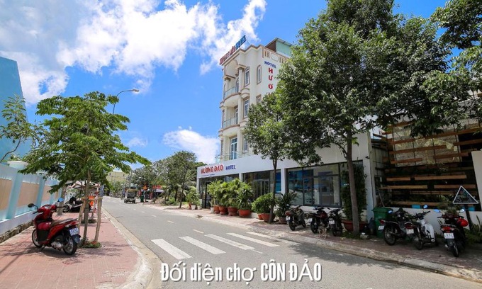 Con Son Hotel | Hotel Hương Đào
