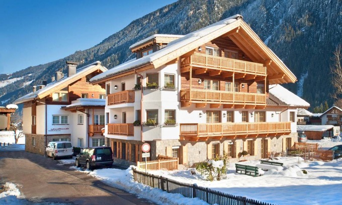 Mayrhofen Apartment | Hotel ∙ Hotel Apartments Neuhaus - INCL. LIFT PASS Apartment, sleeps 4 (approx. 55 m², max. 3 adults 1 child), HB PLUS