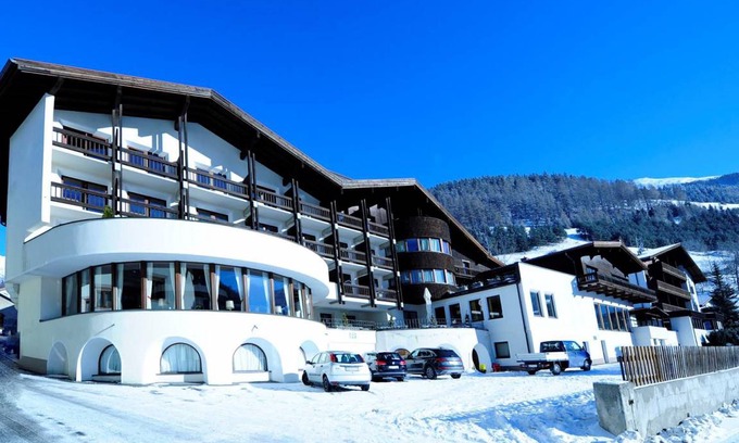 Nauders Hotel | Hotel ∙ Hotel Margarete Maultasch - INCL. LIFT PASS Double room/addl. bed, shower/wc (max. 2 adults