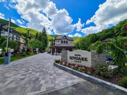 Caciulata Hotel | Hotel IZVOARE Caciulata