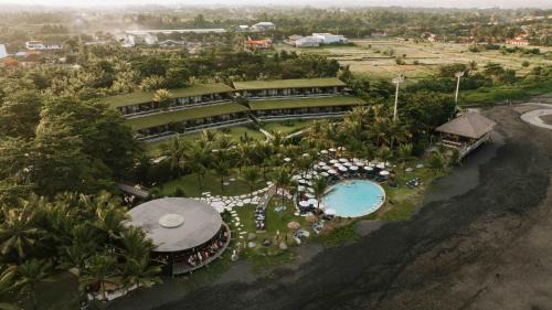 Medahan Resort | Hotel Komune and Beach Club Bali