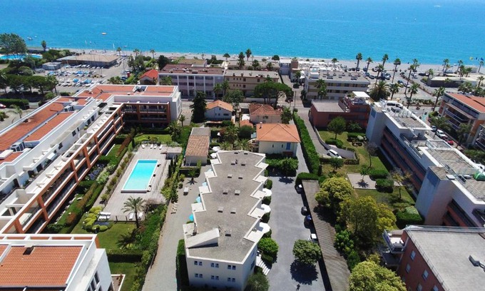 Villeneuve Loubet Beach Hotel | Hotel l'Etape