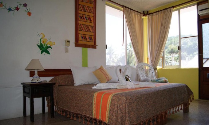Puerto Angel Hotel | Hotel La Cabaña