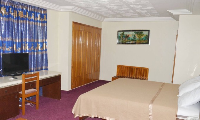 Ouagadougou Hotel | Hotel Palm Beach Yennega