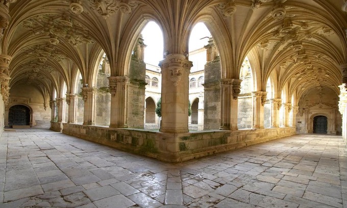 Carrion de los Condes Hotel | Hotel Real Monasterio de San Zoilo