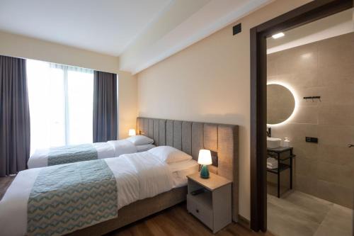Mirzaani Hotel | Hotel Takara