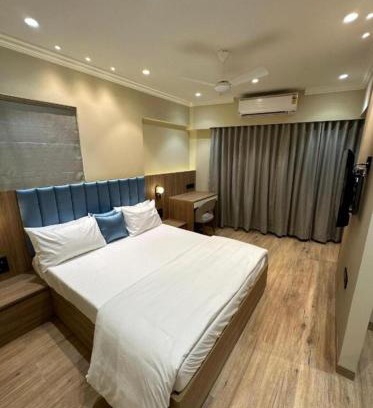 Paharganj Hotel | Hotel the haveliya-1 mint from new delhi railway station & connaught place