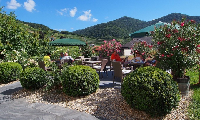 Spitz Hotel | Hotel Weinberghof & Weingut Lagler