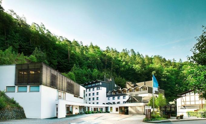 Hoehr-Grenzhausen Hotel | Hotel ZUGBRÜCKE Grenzau in Höhr-Grenzhausen