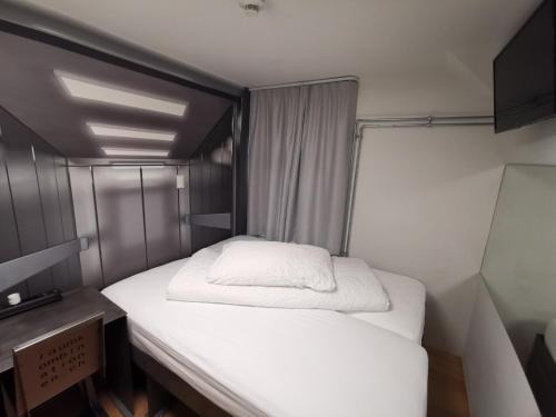 Schupfen Hotel | Hotel16 by Messe & Stadion Suisse in Minuten & Late Check-in