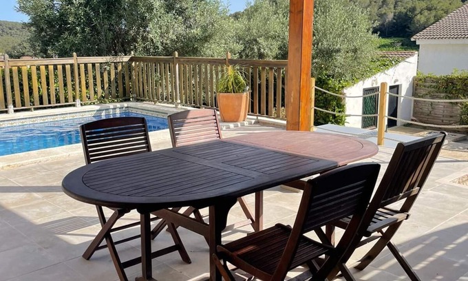 Calafell House | House 2/5 people pool secure access children/enclosed garden